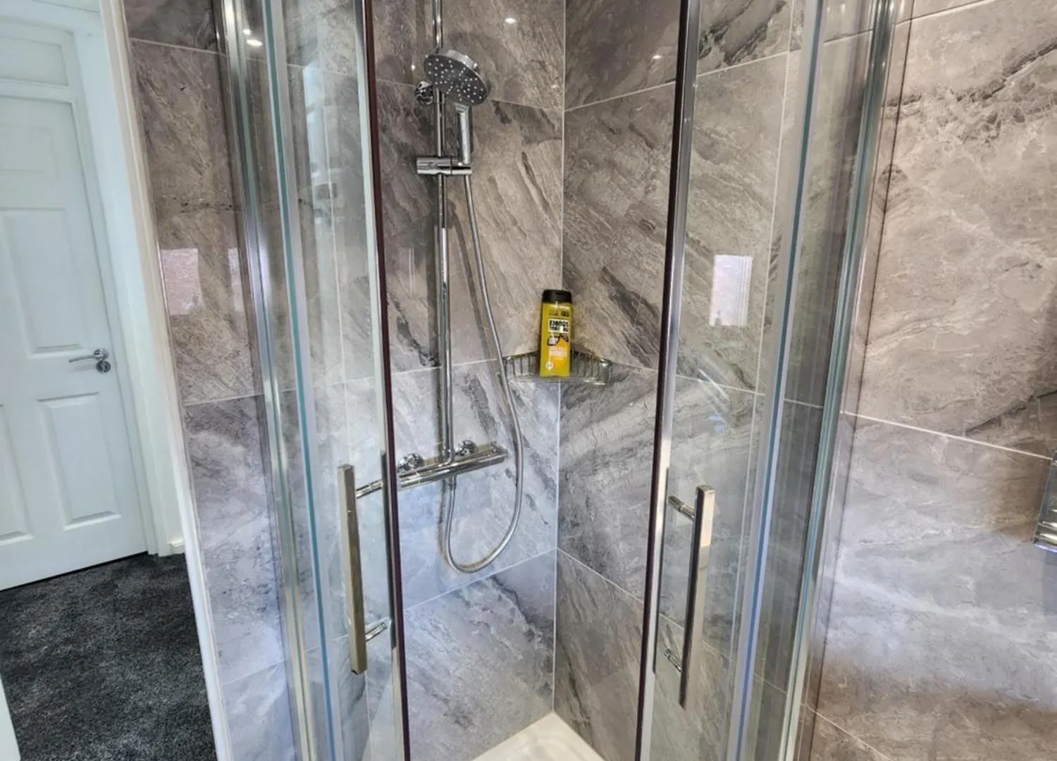 בית נופש בלפסט Three Bedrooms Luxury City Centre Home בריטניה