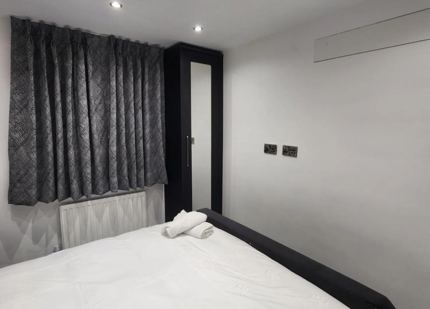 בלפסט Three Bedrooms Luxury City Centre Home בית נופש