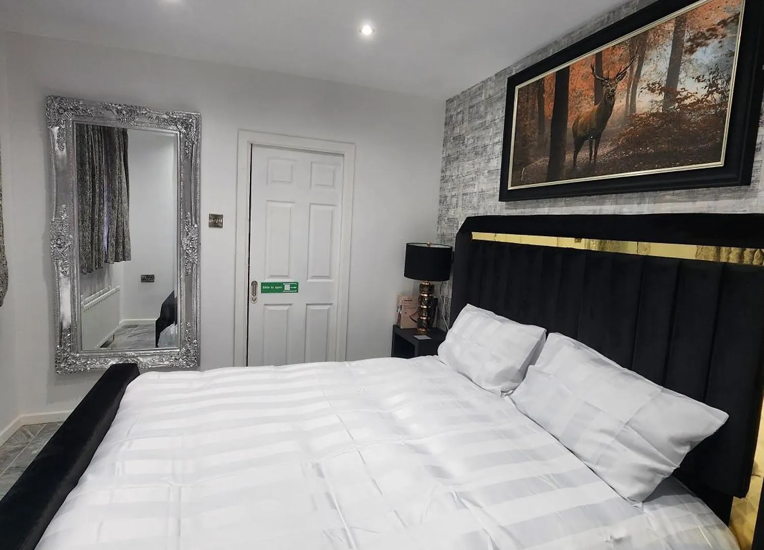 בלפסט Three Bedrooms Luxury City Centre Home בית נופש